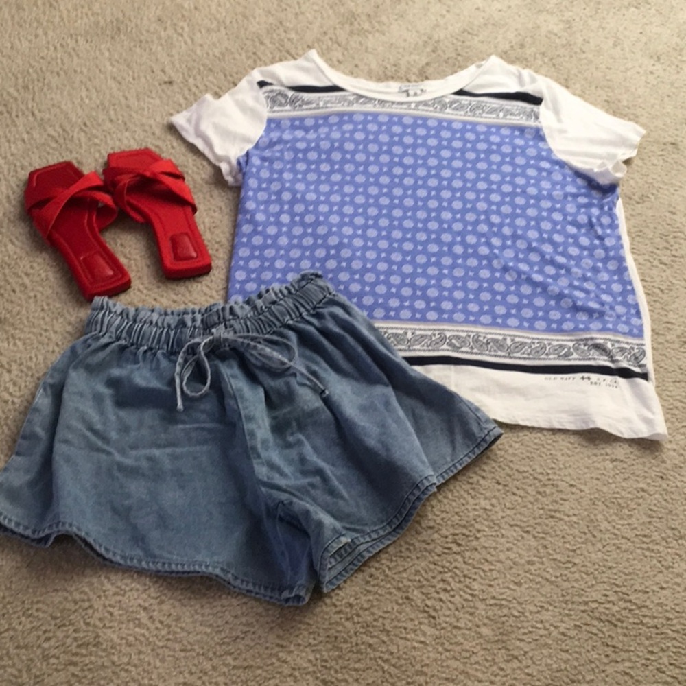 OLD NAVY/ BANDANNA PAISLEY PRINT TEE SHORT